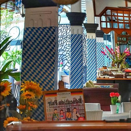 Raintree Boutique Villa & Gallery Джокякарта Екстериор снимка
