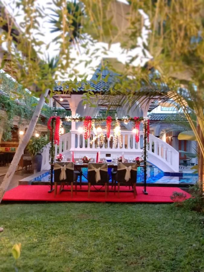 Raintree Boutique Villa & Gallery Джокякарта Екстериор снимка