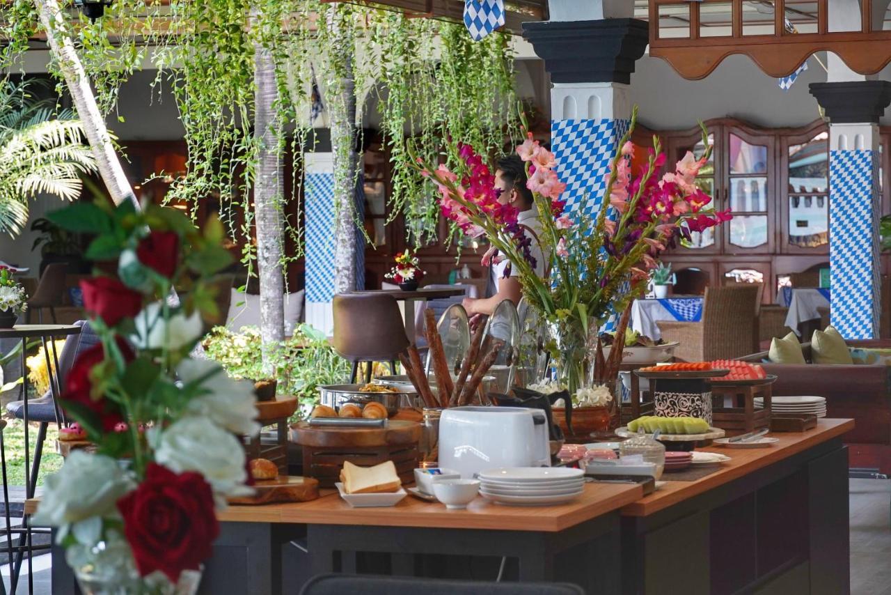 Raintree Boutique Villa & Gallery Джокякарта Екстериор снимка