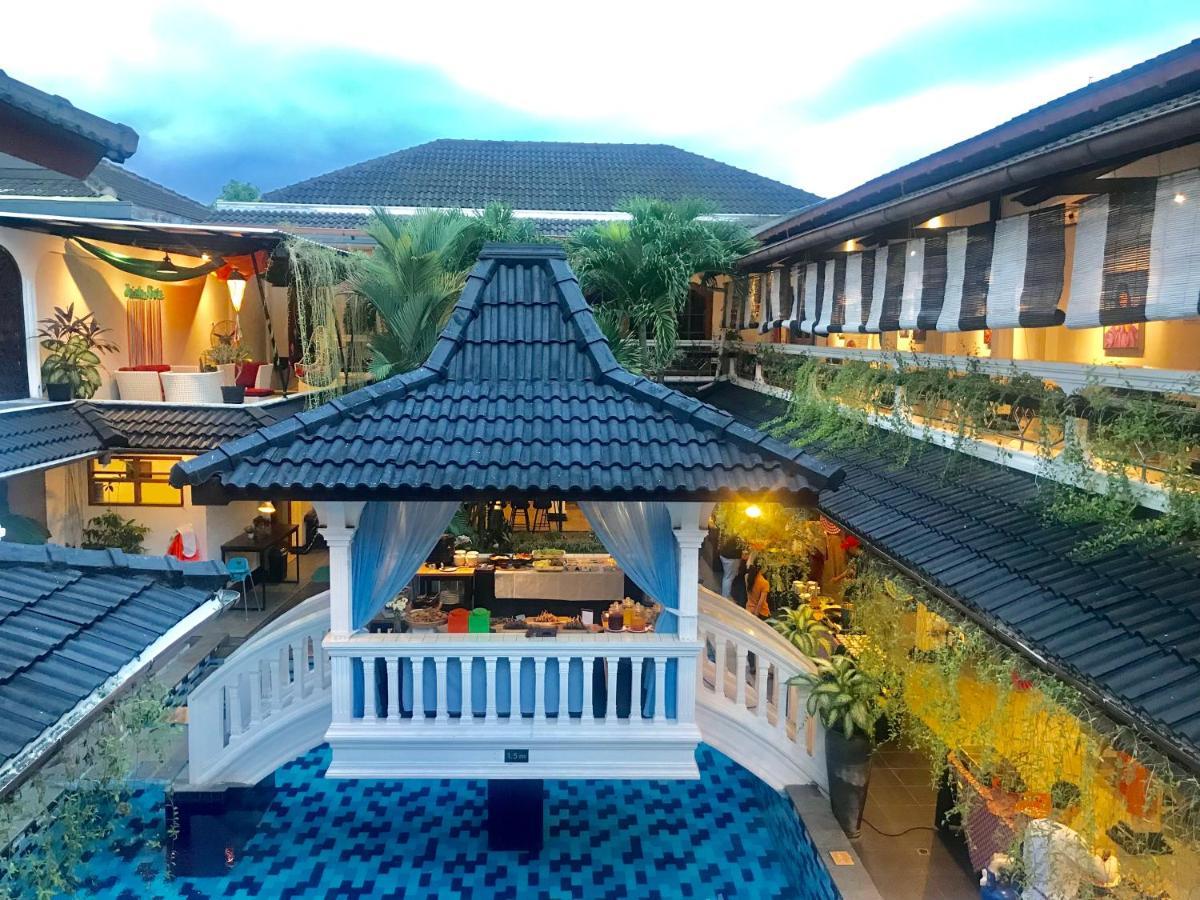 Raintree Boutique Villa & Gallery Джокякарта Екстериор снимка