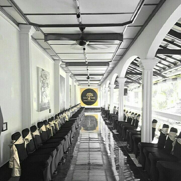 Raintree Boutique Villa & Gallery Джокякарта Екстериор снимка